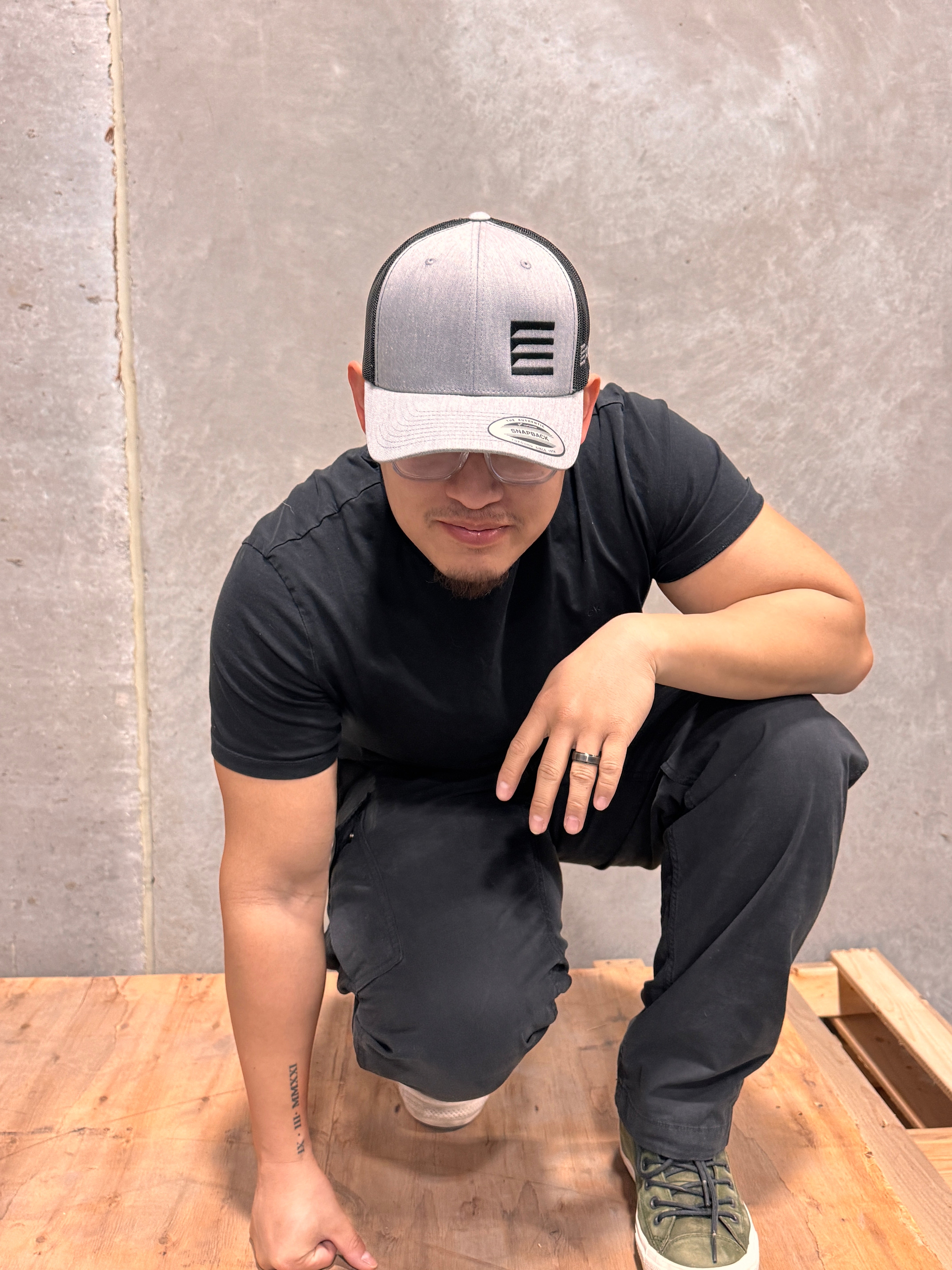 TOC Supplies Classic Snapback Trucker, Gray/Black