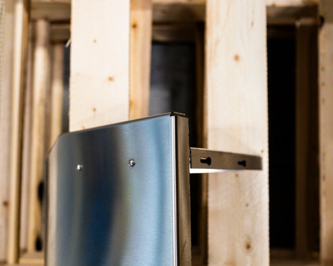 Gullys Garage Shelf 10" x 20"