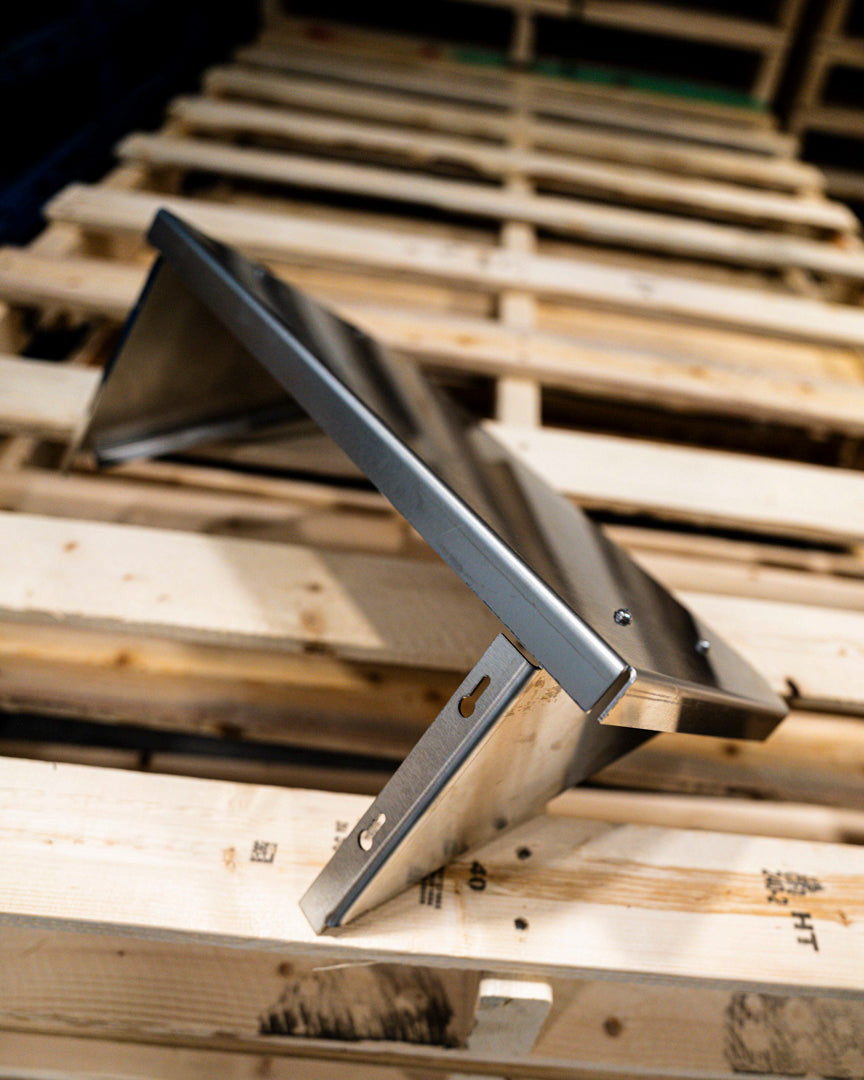 Gullys Garage Shelf 10" x 20"