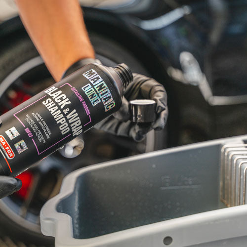 Maniac Black Wrap Shampoo