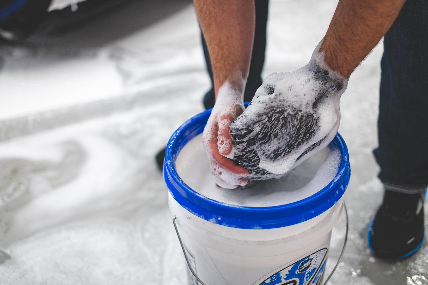 The Rag Company The Cyclone Ultra Wash Mitt | Available in Canada